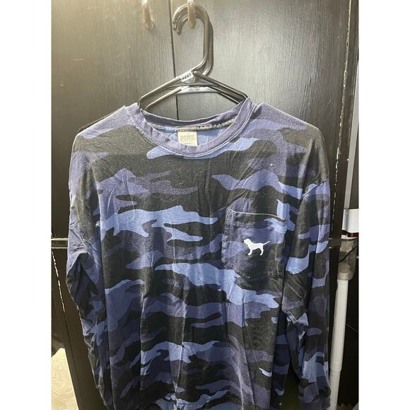 Victoria’s Secret PINK Blue Camo Long Sleeve Pocket Tee Dog Logo Medium - Picture 1 of 3
